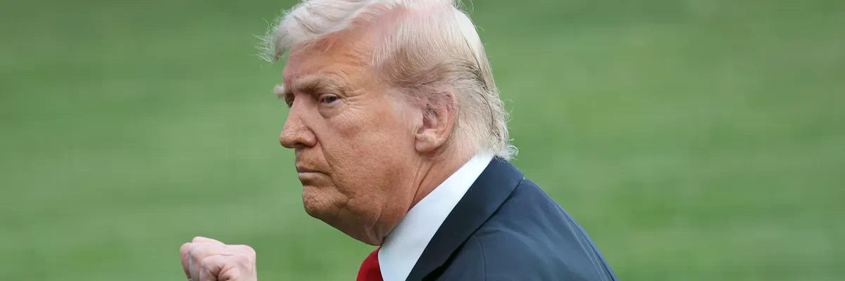 Officials Plot to Have Trump Declare National Emergency in 2026, Raising Fears He May 'Hijack' the Next Election